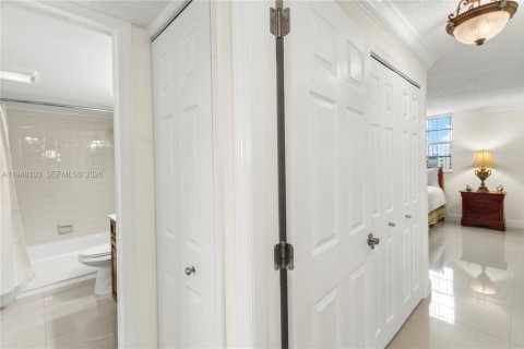 Condominio en venta en Dania Beach, Florida, 2 dormitorios, 110.55 m2 № 2006441 - foto 18