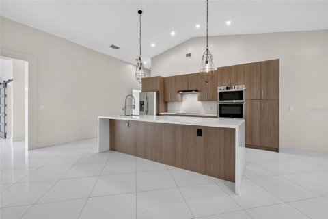 Villa ou maison à vendre à Clermont, Floride: 3 chambres, 177.81 m2 № 2418743 - photo 11