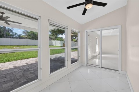 Villa ou maison à vendre à Clermont, Floride: 3 chambres, 177.81 m2 № 2418743 - photo 23
