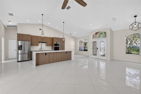 Villa ou maison à vendre à Clermont, Floride: 3 chambres, 177.81 m2 № 2418743 - photo 10