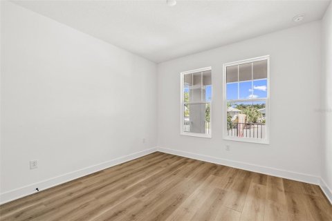 Casa en venta en Saint Petersburg, Florida, 4 dormitorios, 275.27 m2 № 2200864 - foto 18