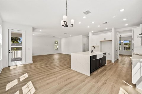 Casa en venta en Saint Petersburg, Florida, 4 dormitorios, 275.27 m2 № 2200864 - foto 10