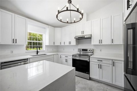 House in Williston, Florida 4 bedrooms, 197.97 sq.m. № 2236629 - photo 11