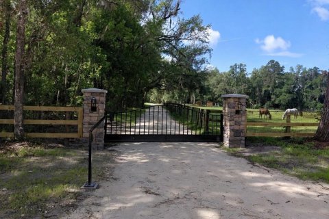 House in Williston, Florida 4 bedrooms, 197.97 sq.m. № 2236629