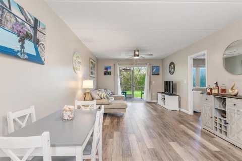 Condo in Venice, Florida, 2 bedrooms  № 1650670 - photo 24