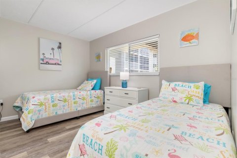 Condo in Venice, Florida, 2 bedrooms  № 1650670 - photo 10