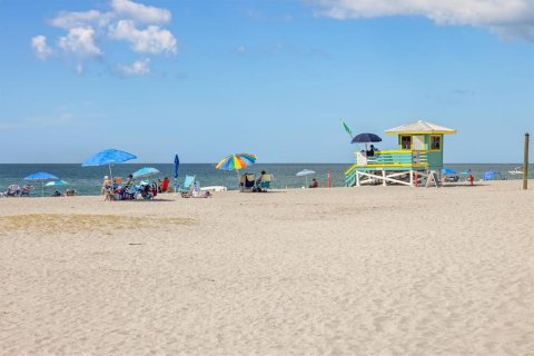 Condo in Venice, Florida, 2 bedrooms  № 1650670 - photo 18