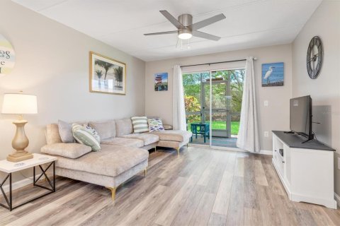 Condo in Venice, Florida, 2 bedrooms  № 1650670 - photo 5