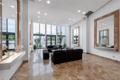 Condo in South Palm Beach, Florida, 2 bedrooms  № 2154917 - photo 4