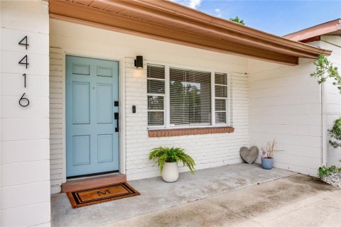 Villa ou maison à vendre à Tampa, Floride: 3 chambres, 160.35 m2 № 2197758 - photo 2