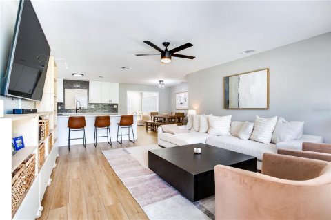Villa ou maison à vendre à Tampa, Floride: 3 chambres, 160.35 m2 № 2197758 - photo 6