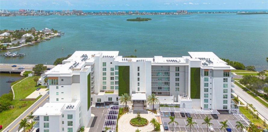 Condo à Clearwater, Floride, 3 chambres  № 1835138