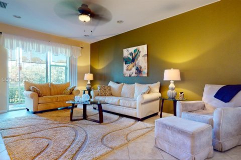 Снять в аренду таунхаус в Стьюарт, Флорида 3 спальни, 132.66м2, № 2003994 - фото 5