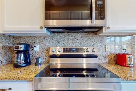 Снять в аренду таунхаус в Стьюарт, Флорида 3 спальни, 132.66м2, № 2003994 - фото 10