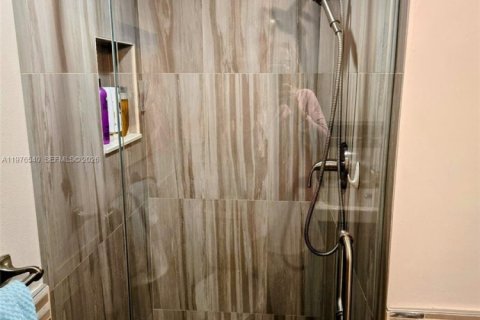 Condominio en venta en Davie, Florida, 2 dormitorios, 72.65 m2 № 2040504 - foto 23