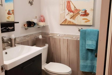 Condominio en venta en Davie, Florida, 2 dormitorios, 72.65 m2 № 2040504 - foto 22