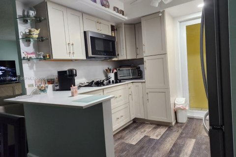 Condominio en venta en Davie, Florida, 2 dormitorios, 72.65 m2 № 2040504 - foto 3
