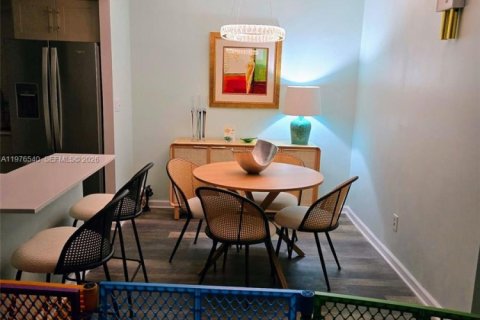 Condominio en venta en Davie, Florida, 2 dormitorios, 72.65 m2 № 2040504 - foto 10