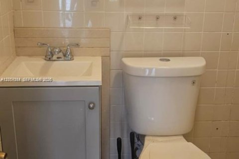Immobilier commercial à louer à Miramar, Floride: 1 chambre, 55.74 m2 № 2247556 - photo 2