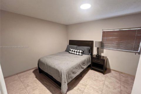 Condominio en venta en Hollywood, Florida, 2 dormitorios, 69.58 m2 № 1972983 - foto 15