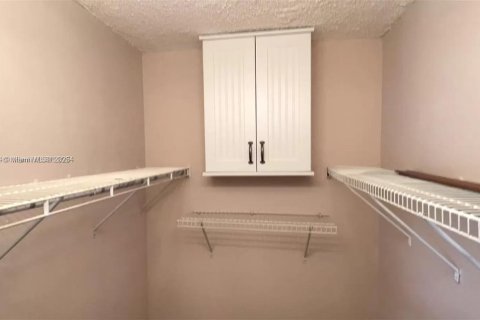 Condominio en venta en Hollywood, Florida, 2 dormitorios, 69.58 m2 № 1972983 - foto 17