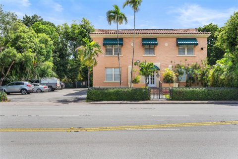 Commercial property in Coral Gables, Florida № 2079414 - photo 27