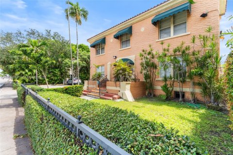 Commercial property in Coral Gables, Florida № 2079414 - photo 26