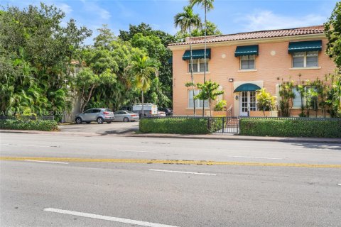 Commercial property in Coral Gables, Florida № 2079414 - photo 28