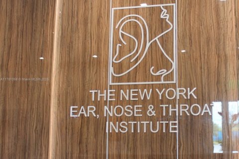 Condo in Hallandale Beach, Florida, 2 bedrooms  № 2037113 - photo 23