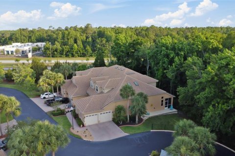 Touwnhouse à vendre à New Port Richey, Floride: 3 chambres, 191.94 m2 № 2396967 - photo 5