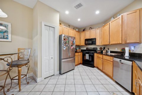 Touwnhouse à vendre à New Port Richey, Floride: 3 chambres, 191.94 m2 № 2396967 - photo 15