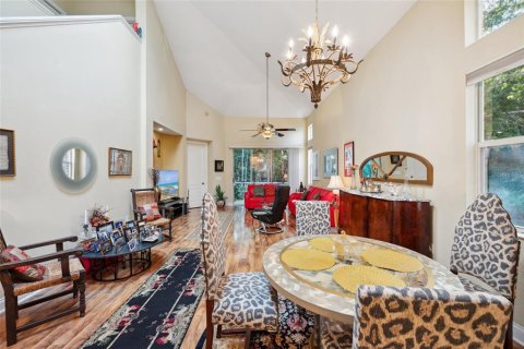 Touwnhouse à vendre à New Port Richey, Floride: 3 chambres, 191.94 m2 № 2396967 - photo 19