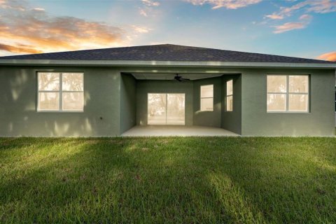 House in Mulberry, Florida 3 bedrooms, 221.01 sq.m. № 1909321 - photo 2
