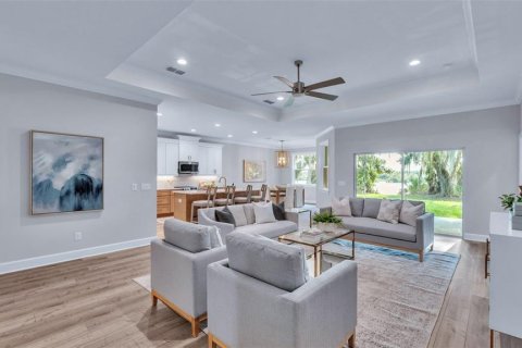 House in Mulberry, Florida 3 bedrooms, 221.01 sq.m. № 1909321 - photo 7