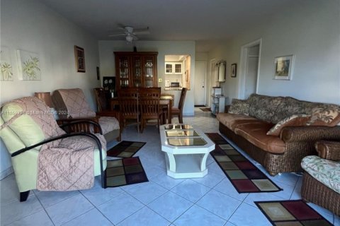 Condominio en venta en Miami, Florida, 2 dormitorios, 89.19 m2 № 1992317 - foto 4