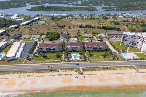 Condo in Flagler Beach, Florida, 3 bedrooms № 2393569 - photo 6