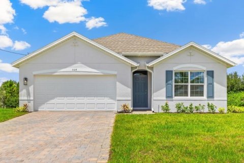 Casa en Port Charlotte, Florida 4 dormitorios, 169.83 m2 № 2226806