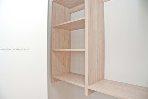 Copropriété à vendre à Miami, Floride: 36.42 m2 № 2019877 - photo 14