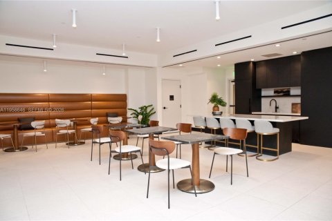 Copropriété à vendre à Miami, Floride: 36.42 m2 № 2019877 - photo 26
