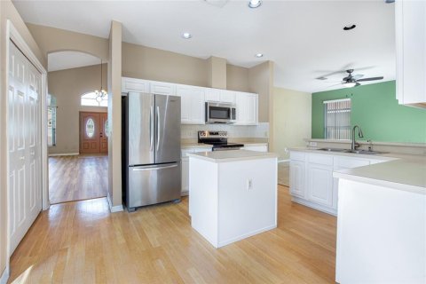 Casa en venta en Orlando, Florida, 4 dormitorios, 205.13 m2 № 1917332 - foto 10