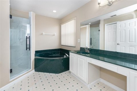 Casa en venta en Orlando, Florida, 4 dormitorios, 205.13 m2 № 1917332 - foto 25
