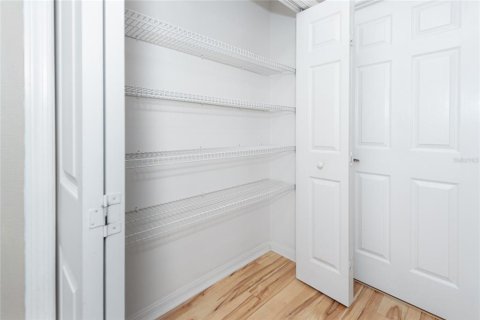 Casa en venta en Orlando, Florida, 4 dormitorios, 205.13 m2 № 1917332 - foto 30