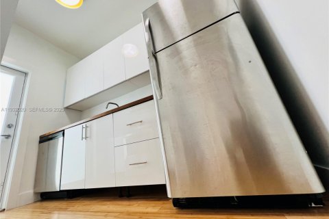 Appartement à louer à Miami Beach, Floride: 1 chambre, 83.61 m2 № 1990556 - photo 7