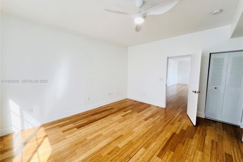Appartement à louer à Miami Beach, Floride: 1 chambre, 83.61 m2 № 1990556 - photo 15