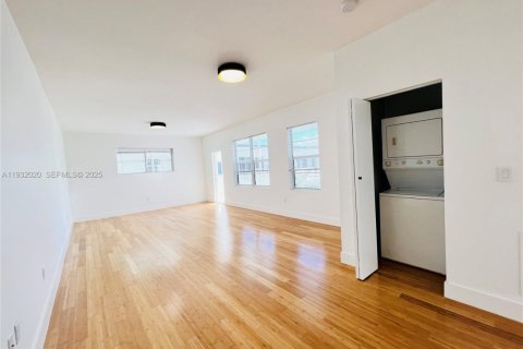 Appartement à louer à Miami Beach, Floride: 1 chambre, 83.61 m2 № 1990556 - photo 10