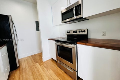 Appartement à louer à Miami Beach, Floride: 1 chambre, 83.61 m2 № 1990556 - photo 8
