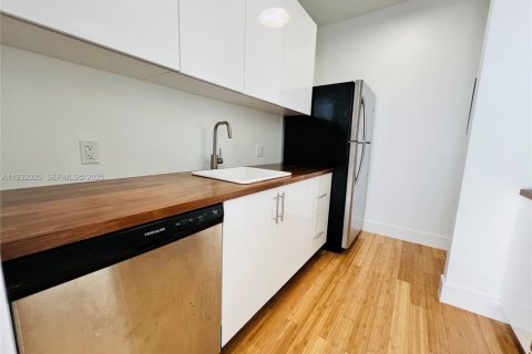 Appartement à louer à Miami Beach, Floride: 1 chambre, 83.61 m2 № 1990556 - photo 9