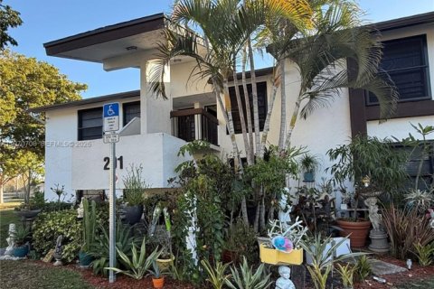 Снять в аренду кондоминиум в Окленд-Парк, Флорида 2 спальни, 84.54м2, № 2031176 - фото 16