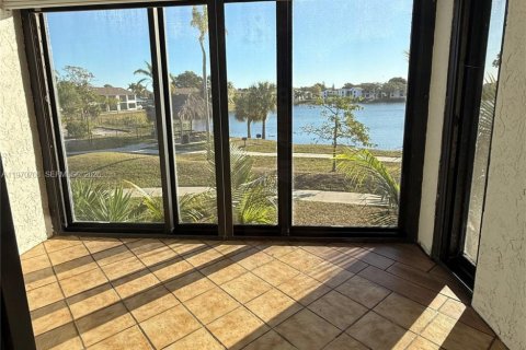 Снять в аренду кондоминиум в Окленд-Парк, Флорида 2 спальни, 84.54м2, № 2031176 - фото 5