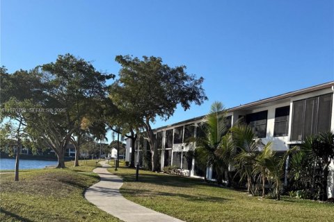 Снять в аренду кондоминиум в Окленд-Парк, Флорида 2 спальни, 84.54м2, № 2031176 - фото 21